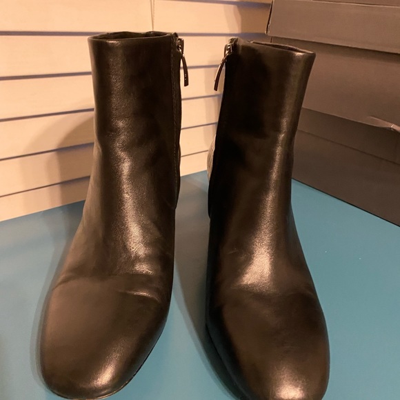 Black and metal boots - Picture 3 of 7